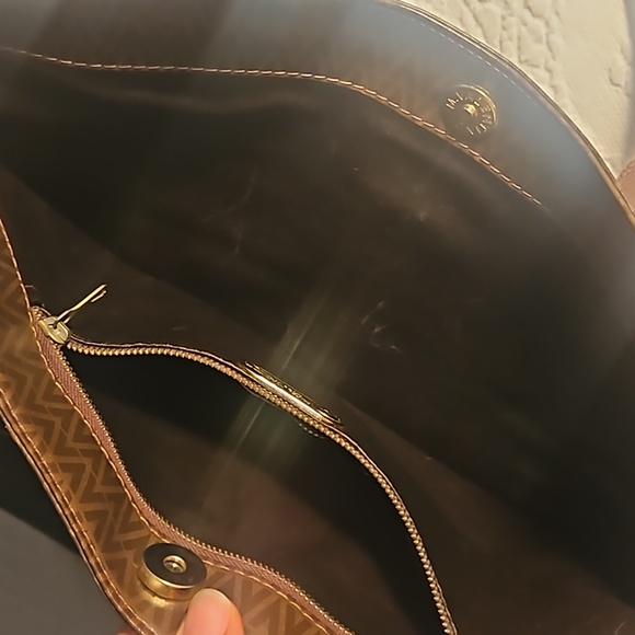 Mario Valentino Bag - Picture 5 of 11